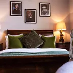 Meadfoot Manor