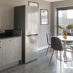 Host & Stay - Monarchs Quay
