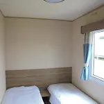 Kingfisher Horizon III 8 Berth Close To Site Entrance