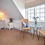 Hideaway Cottage