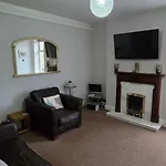 Bewick House Large Three Bedroom Sleeps Upto Six