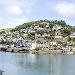 Cherub Cottage Located In The Centre Of Historic Dartmouth