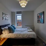 Renaissance 4 - 1 Bedroom Apartment In Southport