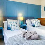 3-Br Stylish Spacious Townhouse, Perfect For Groups, Sleeps 6 With Free On-Street Parking Permit, Southsea - Work Contractors And Easter Special Offer - By Blue Puffin Stays