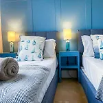3-Br Stylish Spacious Townhouse, Perfect For Groups, Sleeps 6 With Free On-Street Parking Permit, Southsea - Work Contractors And Easter Special Offer - By Blue Puffin Stays