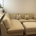 Pier House - Luxury Seafront, Newly Renovated!