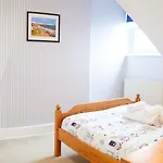 Fermain Apartment - Spacious Cosy Duplex Apartment - Sleeps 5
