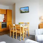 Apartment 18, The Moorings - Right On The Front - Beautifully Furnished - Light Bright And Airy