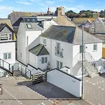 2 Trevail Apartments A
