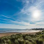 Sandsend - Seahouses