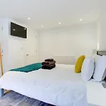 Luxury 2 Bed Apartment With Stunning Sea View Steps From Old Town And Dreamland