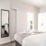 Charming 2 Bed Apartment In Waterloo Liverpool