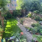 Gorgeous 2 Bed, City Apartment