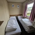 3 Bed Standard Caravan Robinhood