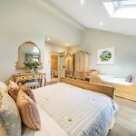 Salcombe Farm - The Recording Studio With Hot Tub And The Stables