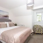 Bridge Apartment