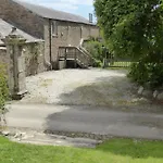 The Old Stables Of Heritage Tregrehan Garden Cottages On South Coast