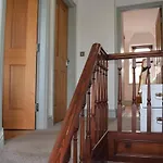 Wynnstay Apartment, Harbour And Mountain Views