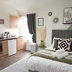 Vance Towers 6 - Studio Retreat