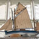 Time And Tide - Charming One Bedroom Seaside Escape