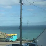 Island View - 3 Bedroom Holiday Cottage - 40M To Porthgwidden Beach - Sleeps 7 - Inc Free Parking