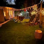 29 Park Avenue , Shoreham-By-Sea , Cozy Cabin