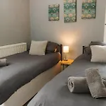 Seaside Solace 2Br With Scenic Coastline Views