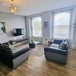 Hoe & Central Stylish Apartment, Free Parking