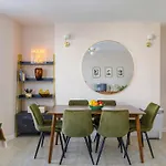 The Chic Coastal Retreat - 3Bd