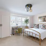 The Chic Coastal Retreat - 3Bd