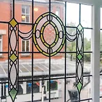 Spacious Studio Apartment In Southport Centre