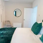 Yss Clifford Beach House