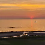 Girvan - Sea View Beach Access Apartment