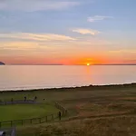 Girvan - Sea View Beach Access Apartment