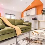 Super Central 1 Bedroom Flat Next To Brighton Beach Sleep 6