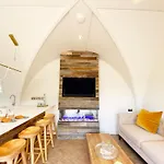 Pod St Ives - Luxury Glamping Accommodation