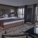The Bold Hotel; BW Signature Collection