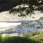 5 Seaview Private Parking