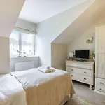 2 Bed In Westward Ho 73566