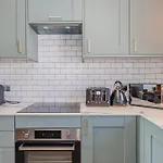 Beachside Bliss L 3 Bedroom Apartment By Brighton Beach