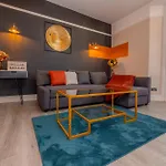 Relaxing 2 Bedroom Stay For 6