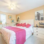 Charming Essex Hideaway