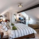 Luxury Coast House, With Views Of Nefyn Bay