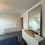 28 Springfield Meadows
