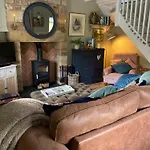 Hideaway Cottage