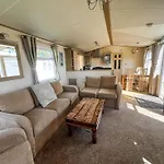 Great 6 Berth Caravan By The Beach At California Cliffs In Scratby Ref 50010L
