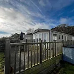 6 Berth Luxury Caravan With Full Sea Views At Azure Seas In Suffolk Ref 32069Az