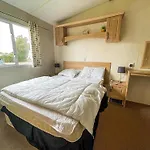 6 Berth Caravan For Hire At St Osyths Holiday Park In Essex Ref 28099Gc