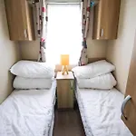 Beautiful 8 Berth Caravan For Hire At Seashore Haven Park In Norfolk Ref 22039C