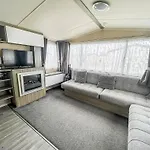 Brilliant 8 Berth Caravan At California Cliffs In Norfolk Ref 50009F